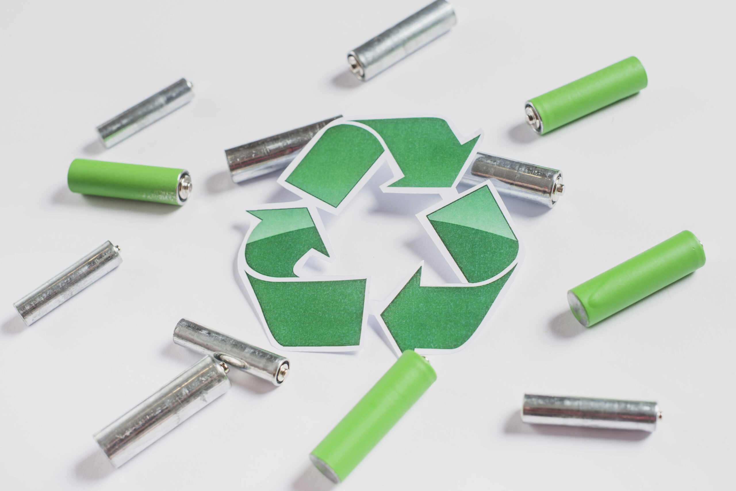 recycle-icon-batteries-white-bac